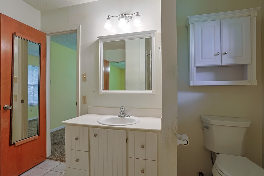 More Photos Of 211 Brantley Ln, Magnolia Apartments For Sale