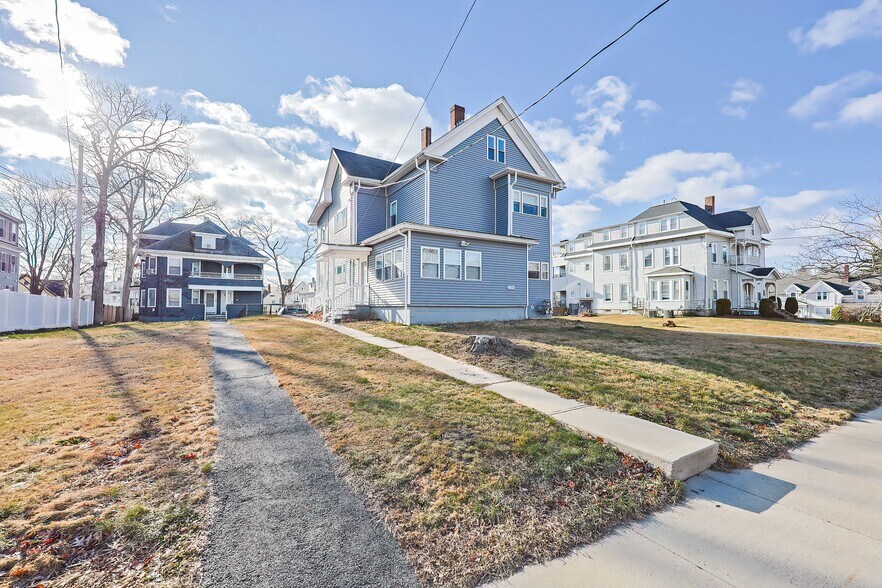More Photos Of 226 W Elm St, Brockton Apartments For Sale