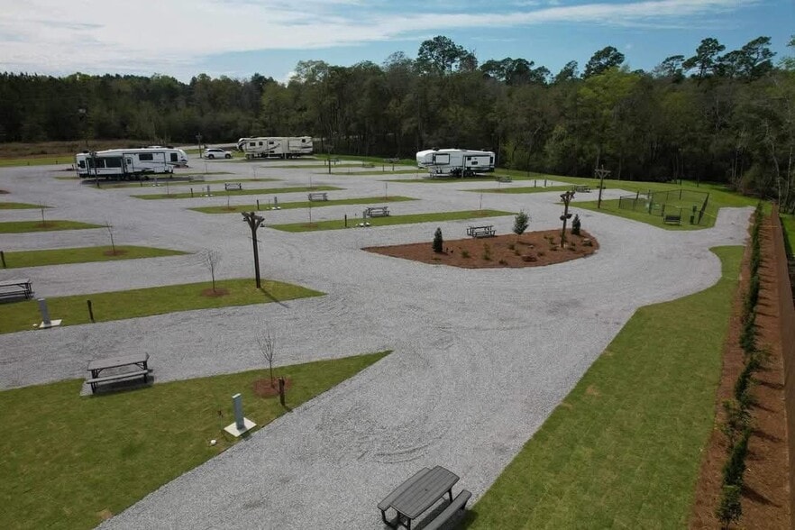 More Photos Of 364 Radcliff Rd, Creola Trailer Camper Park For Sale