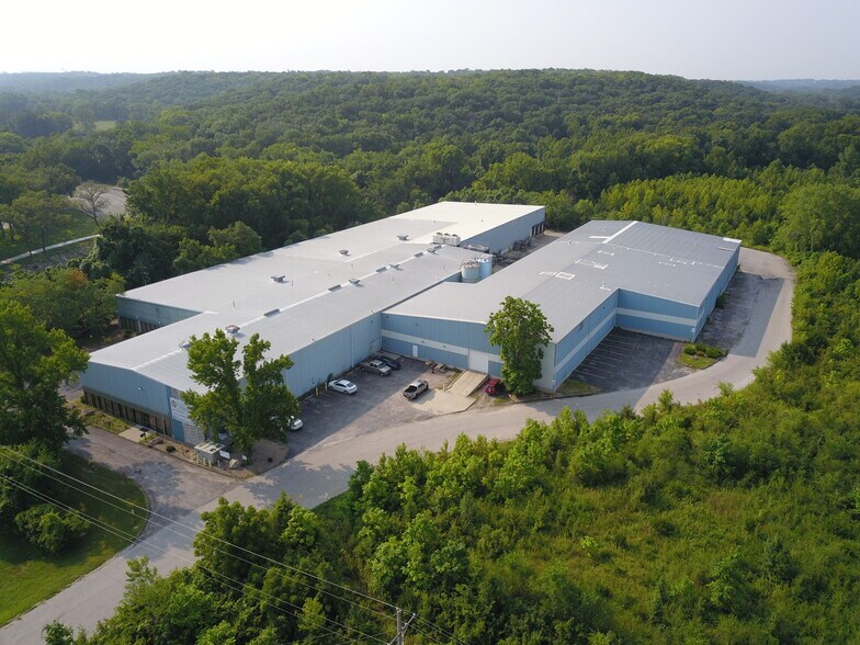 More Photos Of 19919 W Shawnee Mission Pky, Shawnee Manufacturing For Sale