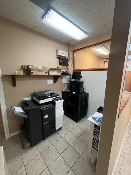 More Photos Of 2935 SE 58th Ave, Ocala Storefront Retail Office For Sale