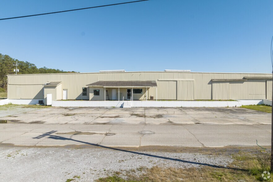More Photos Of 407 Rains Air Depot Rd, Gadsden Warehouse For Lease