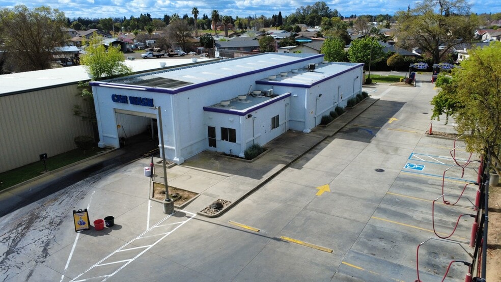 More Photos Of 604 Fairway Dr, Galt Carwash For Sale