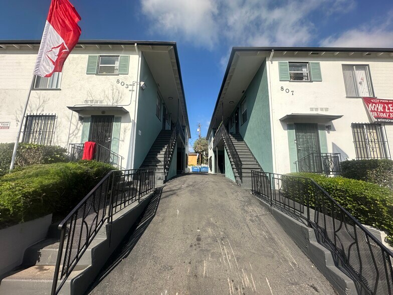 Primary Photo Of 803-811 E Hyde Park Blvd, Inglewood Apartments For Sale