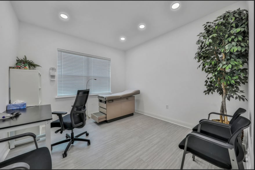 More Photos Of 6100 Greenland Rd, Jacksonville Medical For Sale