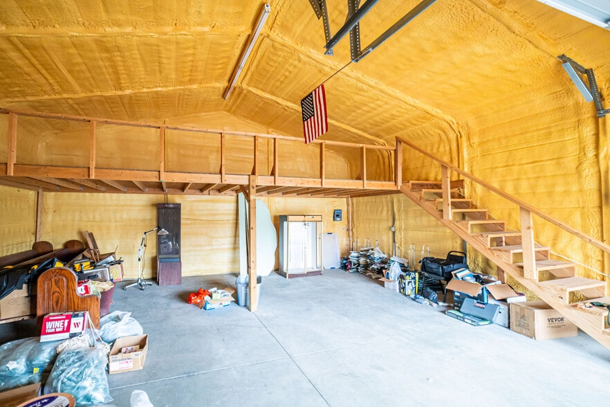More Photos Of 6641 US Highway 62 W, Kuttawa Flex For Sale
