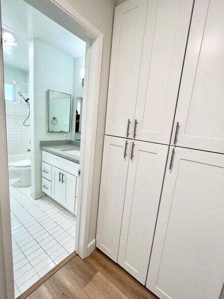 More Photos Of 502 N Elena Ave, Redondo Beach Apartments For Sale