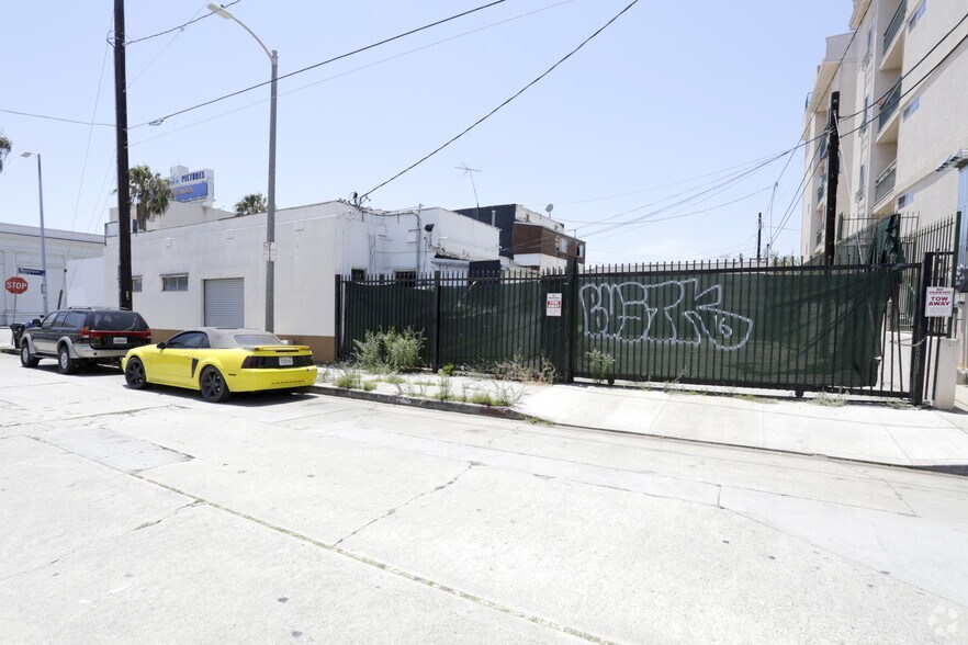 More Photos Of 10307-10309 Washington Blvd, Culver City General Retail For Sale