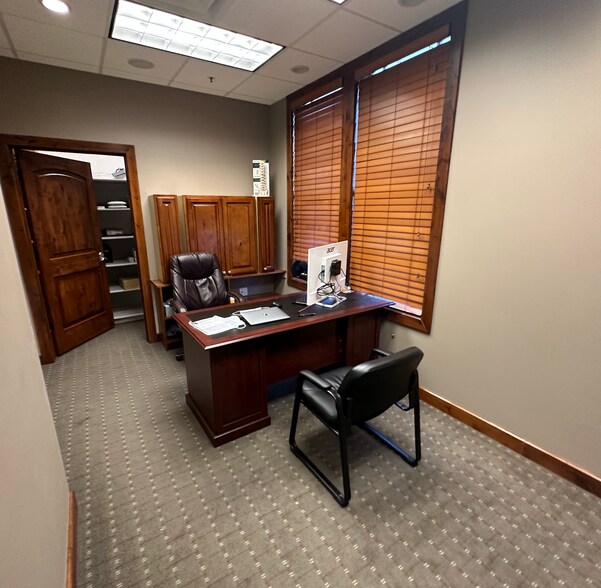 More Photos Of 4465 S 900 E, Millcreek Medical For Lease
