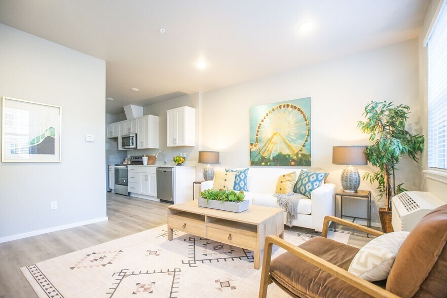 More Photos Of 421 NE 80th Ave, Hillsboro Apartments For Sale