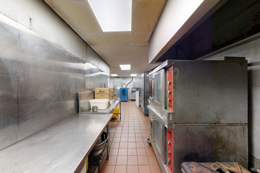 More Photos Of 4946 Rigsby Ave, San Antonio Restaurant For Sale