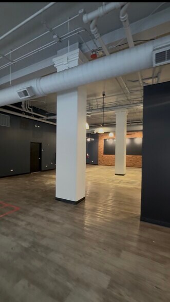 More Photos Of 315 S Peoria St, Chicago Apartments For Lease