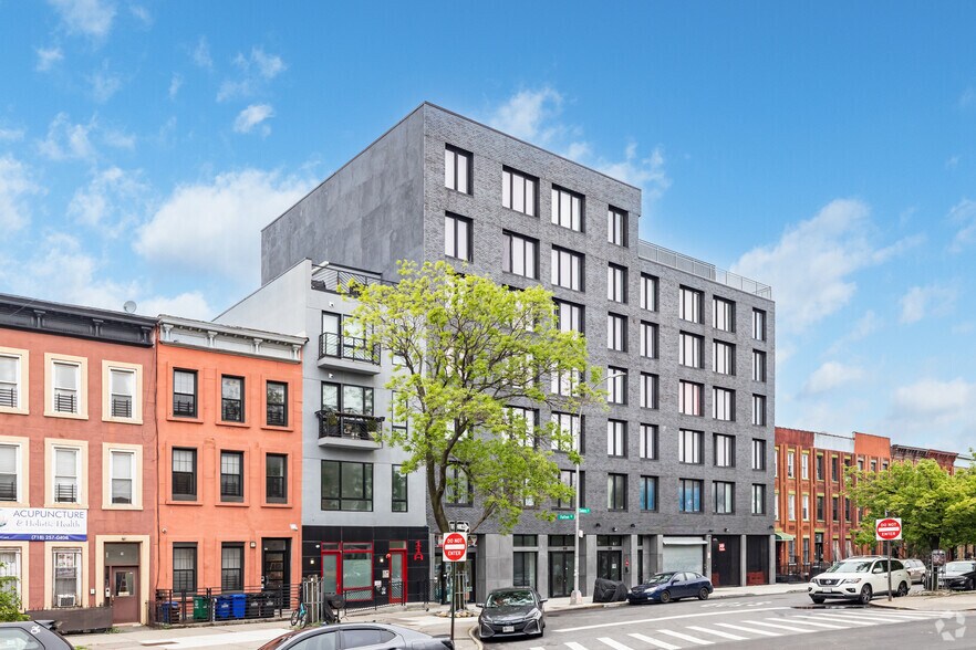 More Photos Of 17 Somers St, Brooklyn Apartments For Lease