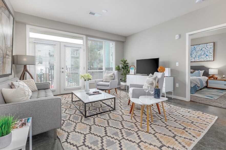 More Photos Of 801 NW 10th St, Oklahoma City Apartments For Lease