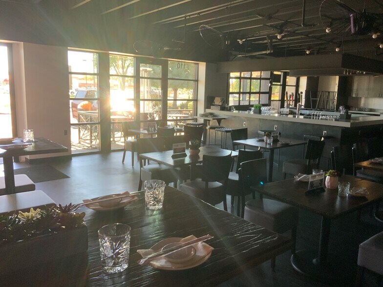 More Photos Of 5538 N 7th St, Phoenix Restaurant For Lease