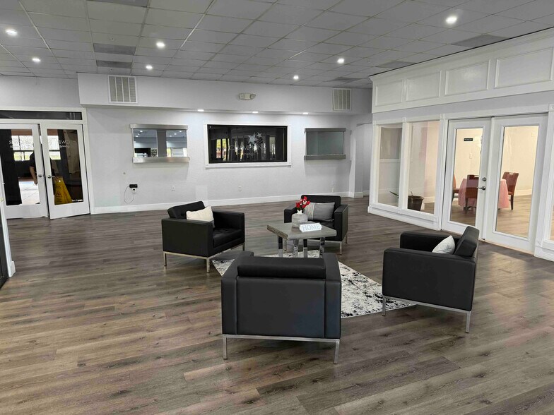 More Photos Of 8660 W Irlo Bronson Memorial Hwy, Kissimmee Apartments For Lease