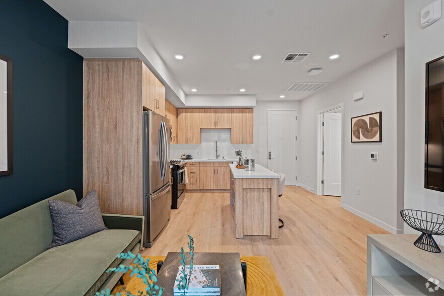 More Photos Of 6220 Selma Ave, Los Angeles Apartments For Lease