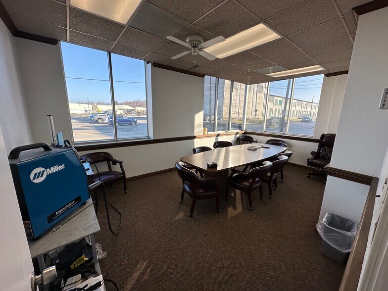 More Photos Of 600 2nd St, Ellwood City Warehouse For Lease