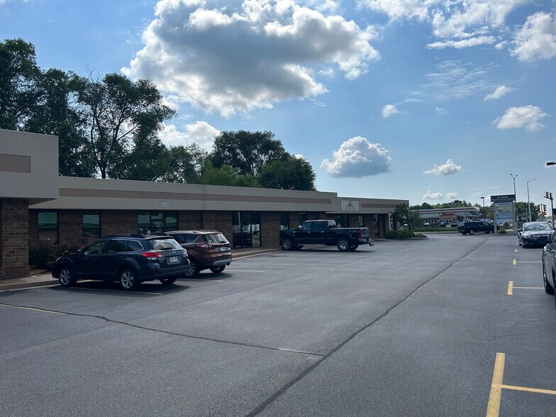 More Photos Of 1820 Post Rd, Plover Storefront Retail Office For Lease