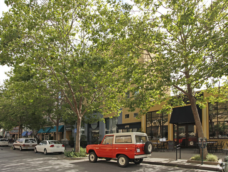 Primary Photo Of 1108-1110 Pacific Ave, Santa Cruz Storefront Retail Residential For Lease