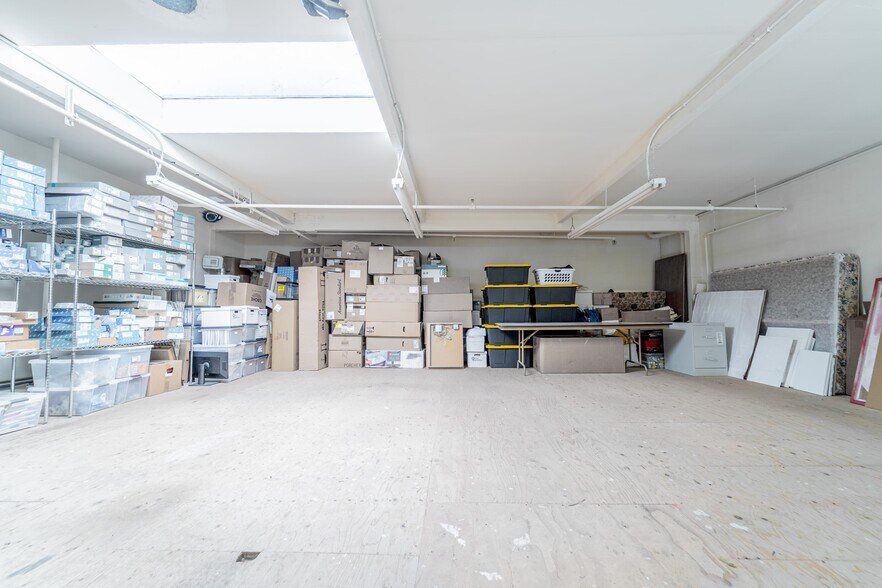 More Photos Of 1435-1475 Huntington Ave, South San Francisco Showroom For Sale