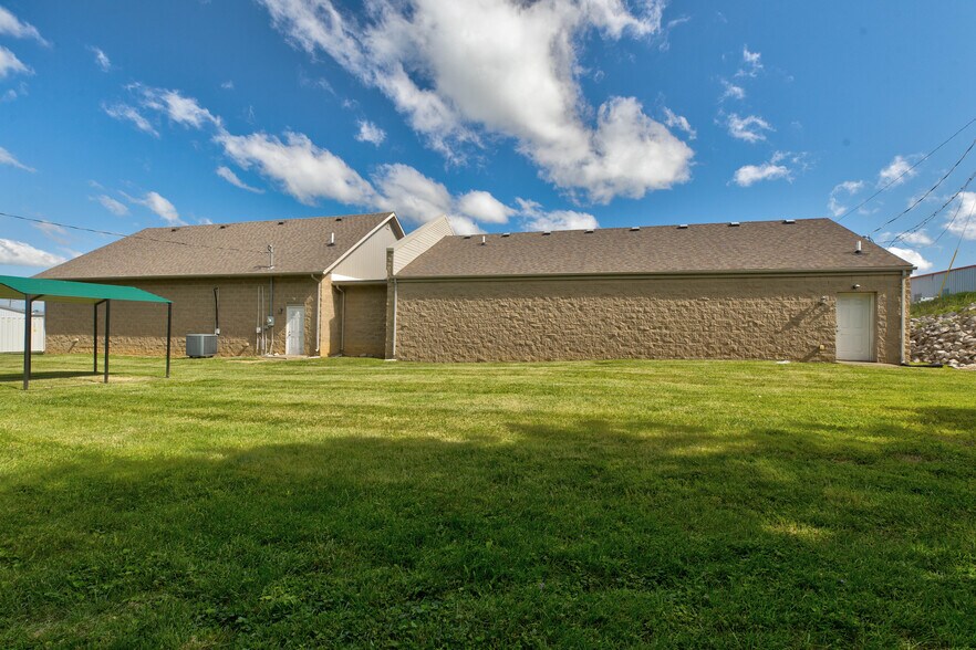 More Photos Of 270 Evans Ave, Mount Sterling Medical For Lease