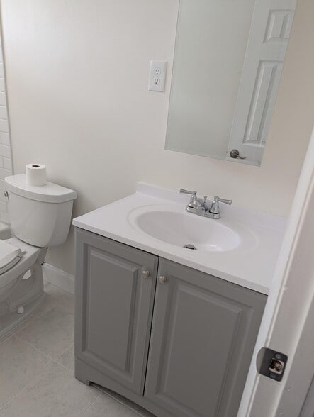 More Photos Of 601 Eastern Ave, Fairmount Heights Office Residential For Sale
