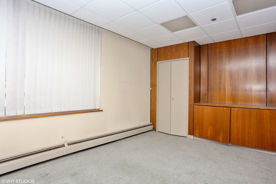 More Photos Of 1919 E US Highway 12, Michigan City Manufacturing For Lease