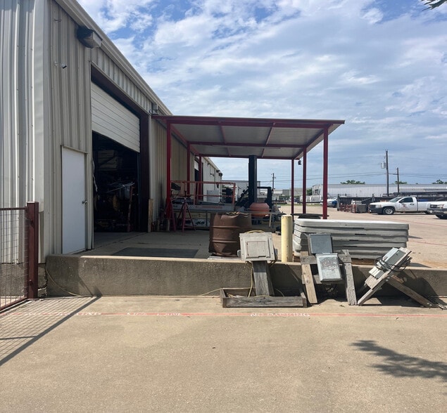 More Photos Of 1051 Kennedy Ln, Saginaw Industrial For Sale