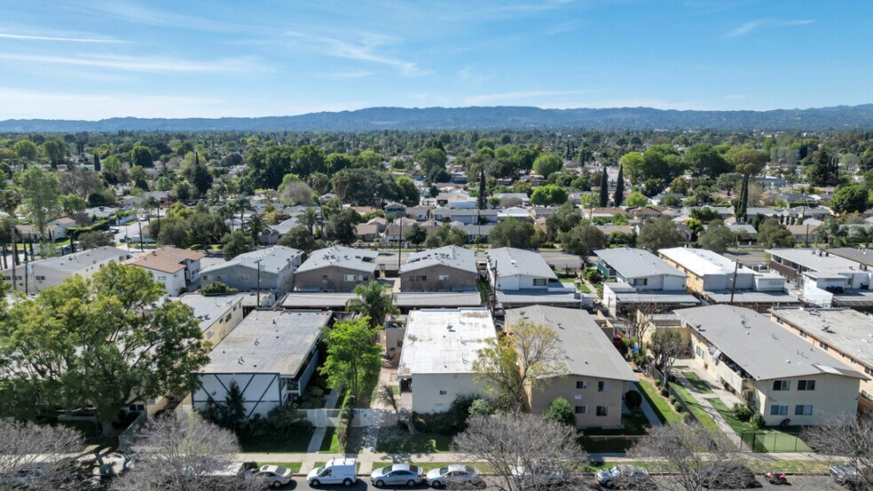 More Photos Of 17926 Schoenborn St, Northridge Apartments For Sale