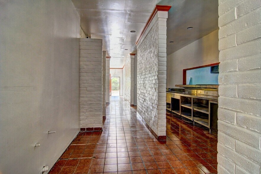 More Photos Of 4061 Highway 35 N, Rockport Restaurant For Lease