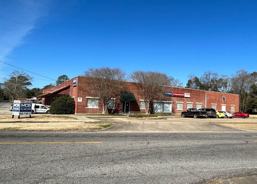 Primary Photo Of 2694 Government Blvd, Mobile Warehouse For Sale