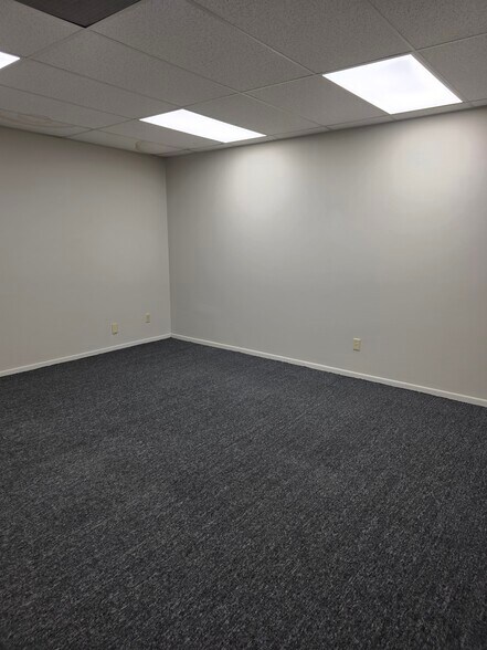 More Photos Of 35585 Curtis Blvd, Eastlake Light Distribution For Lease