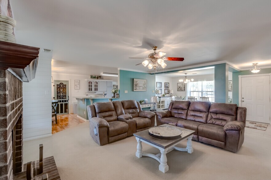 More Photos Of 200 King Ranch Rd, Gatesville Specialty For Sale