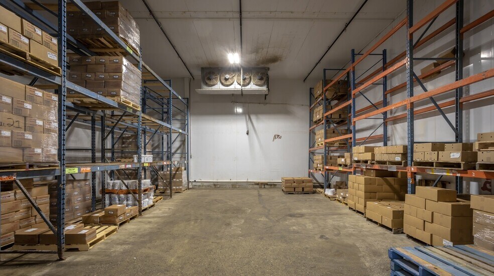 More Photos Of 7865 Venture St, Burnaby Manufacturing For Sale