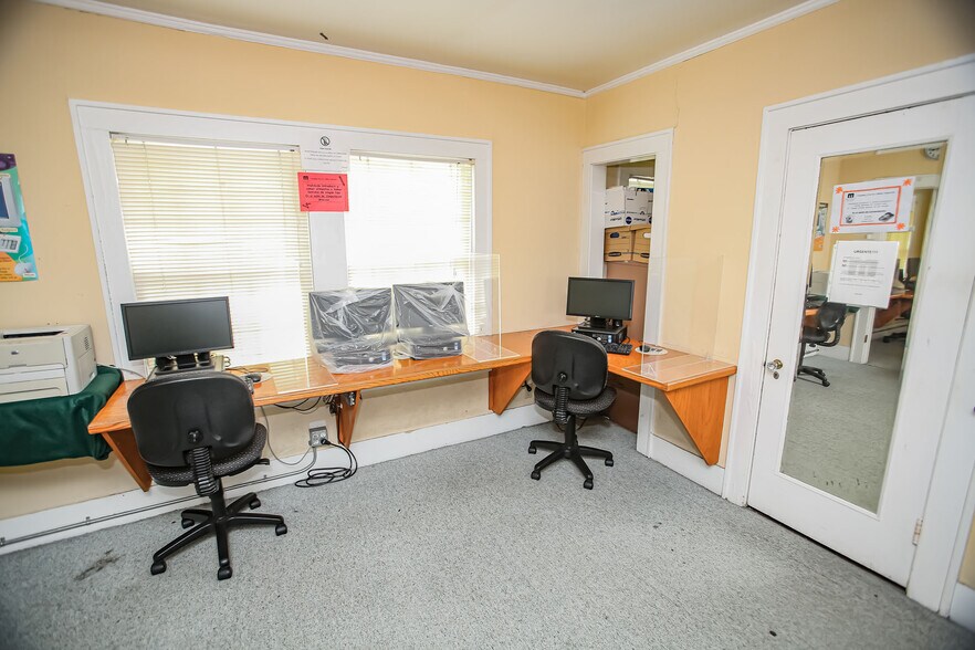 More Photos Of 4601 Caroline St, Houston Office For Lease