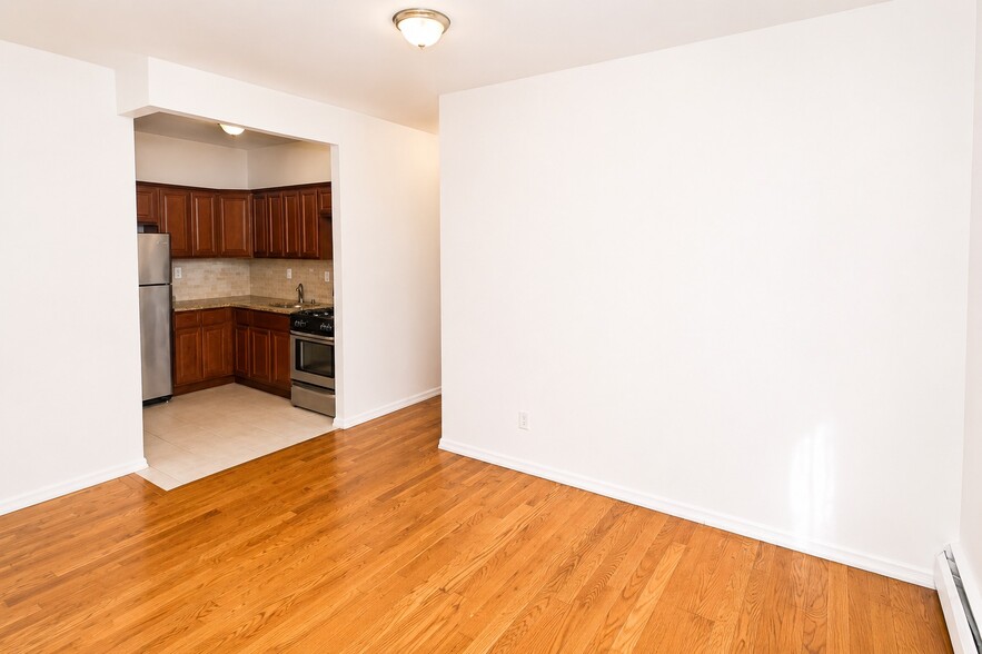 More Photos Of 177 Moffat St, Brooklyn Apartments For Sale