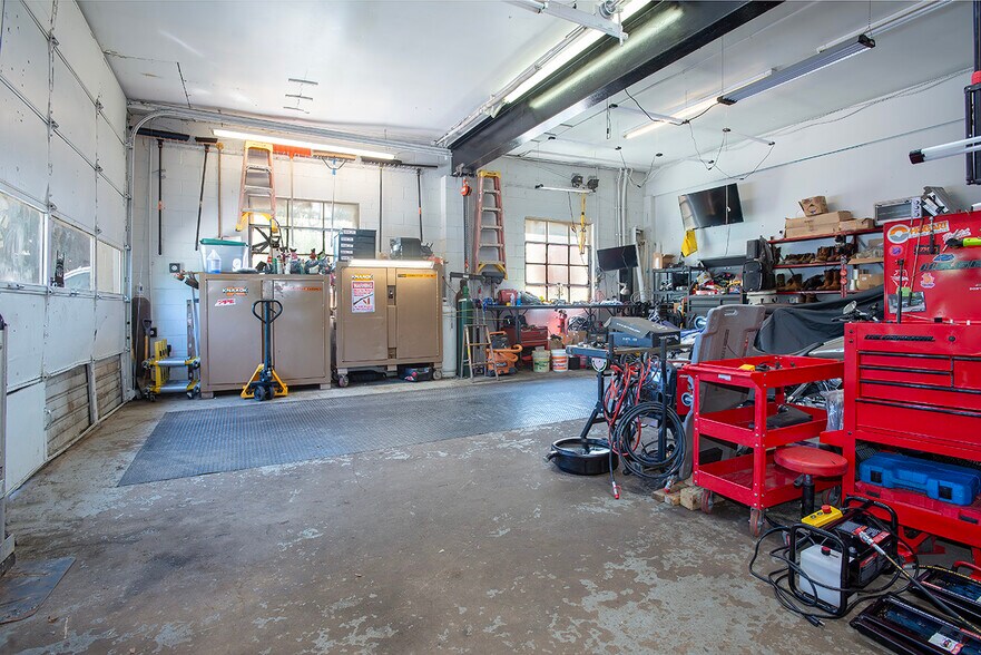 More Photos Of 102 NJ-94 Hwy, Blairstown General Retail For Sale