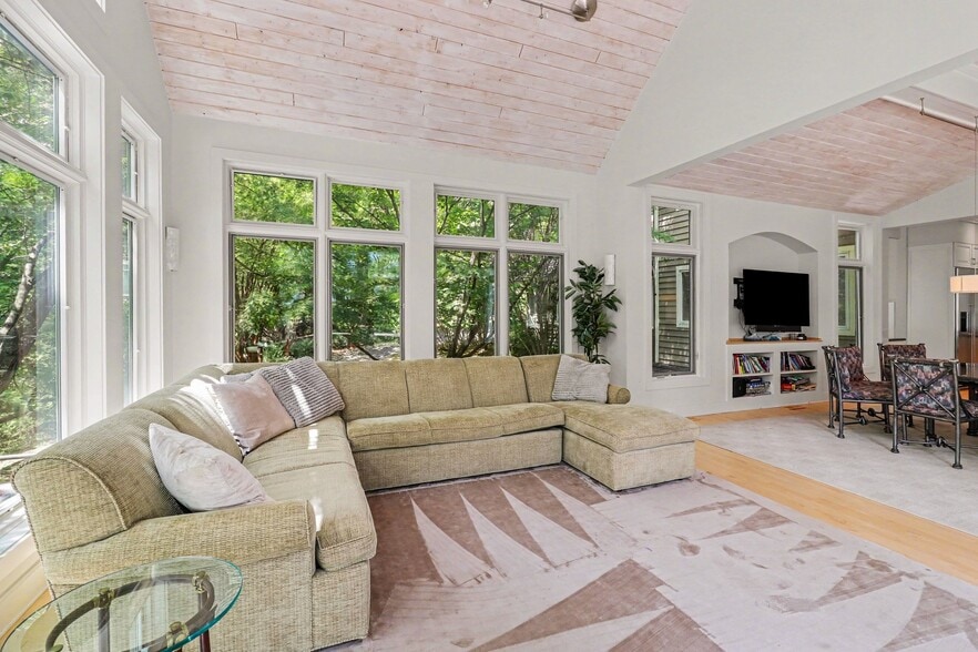 More Photos Of 390 Saddleback Knl, Nellysford Specialty For Sale