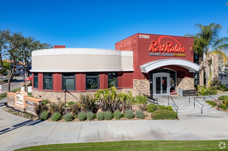 More Photos Of 27003-27103 Mcbean Pky, Valencia Unknown For Lease