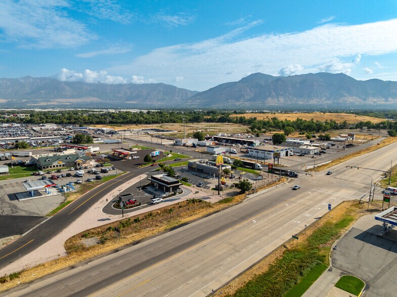 More Photos Of 2087 1100 w, West Haven Fast Food For Sale