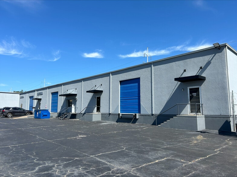 More Photos Of 5721 E Rosedale St, Fort Worth Unknown For Lease