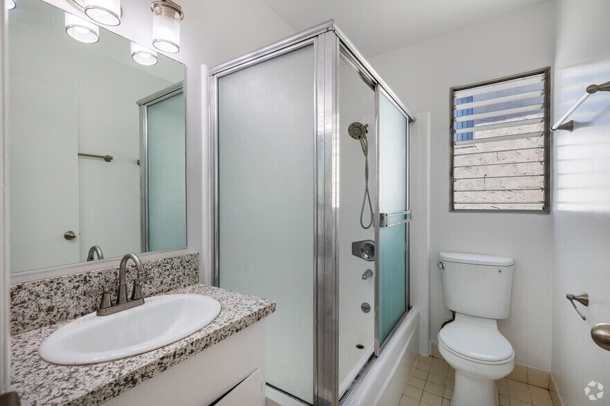 More Photos Of 1666 Federal Ave, Los Angeles Apartments For Sale