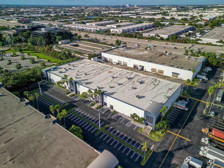 More Photos Of 7620 NW 25th St, Miami Distribution For Lease
