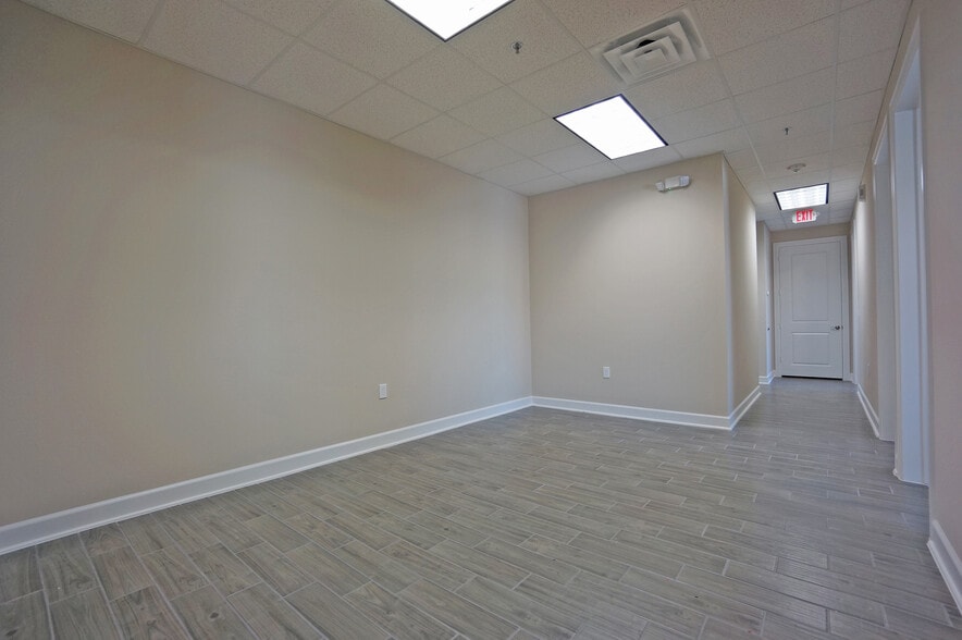 202 Industrial Blvd, Sugar Land, TX 77478 Warehouse For Sale