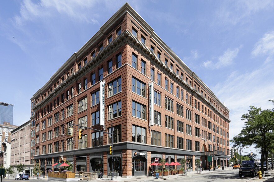 More Photos Of 161 Ottawa Ave NW, Grand Rapids Medical For Lease