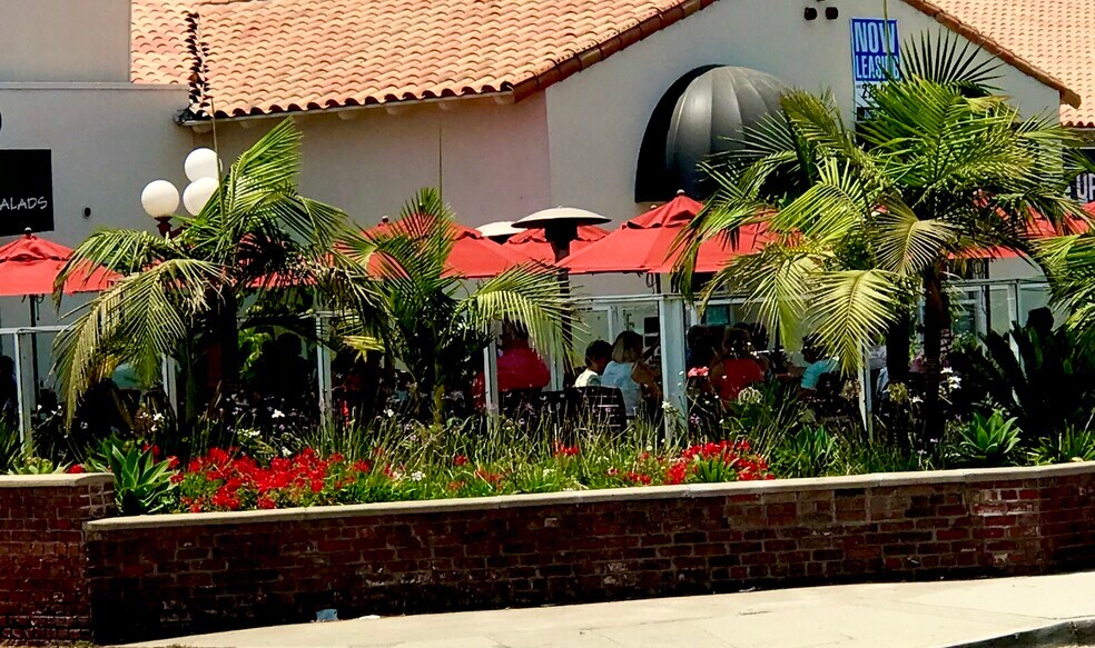 More Photos Of 1190-1198 Pacific Coast Hwy, Seal Beach Freestanding For Lease