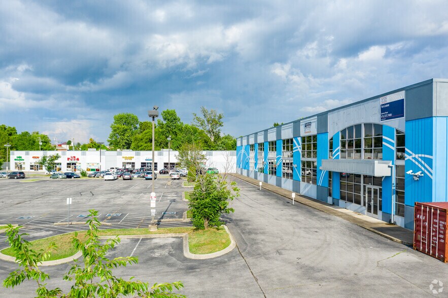 More Photos Of 2411-2425 Edge O Lake Dr, Antioch Storefront For Lease