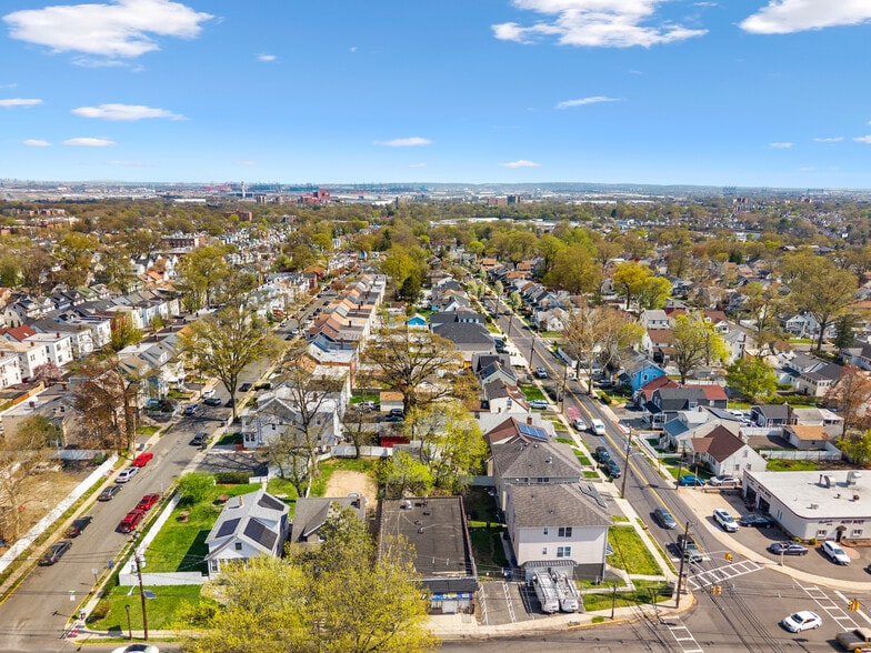 More Photos Of 1553-1555 Summit Ave, Hillside Storefront For Sale