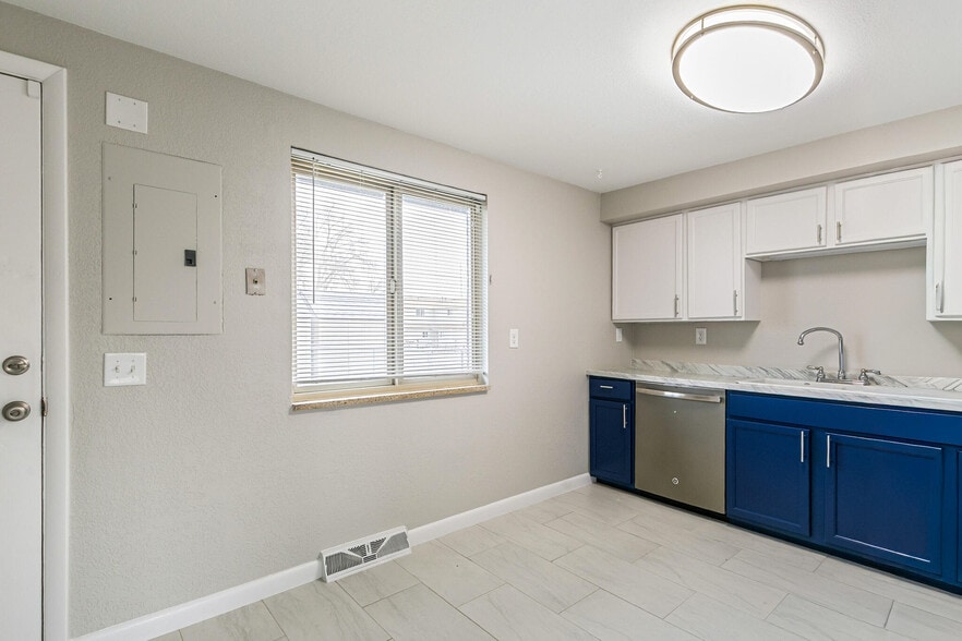 More Photos Of 4510 Everett Ct, Wheat Ridge Apartments For Sale